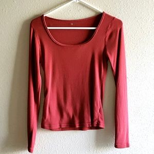 Three dot brand long sleeve Scoopneck